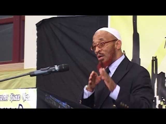Why did Muhammad (pbuh) marry Aisha at a young age? - Q&A - Sh. Khalid Yasin