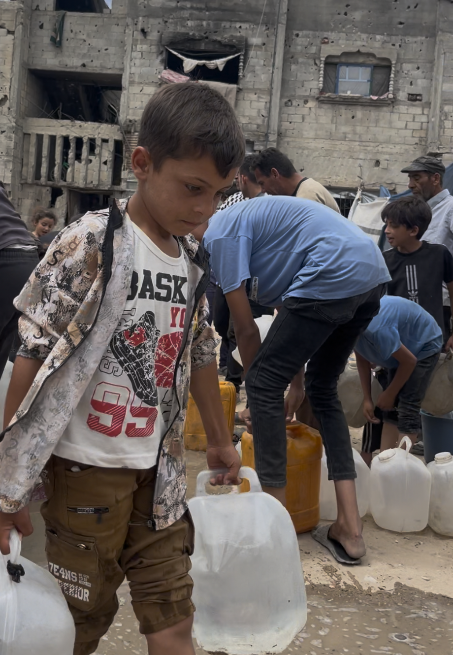 Emergency Water Aid Reaches Displaced Families in Gaza
