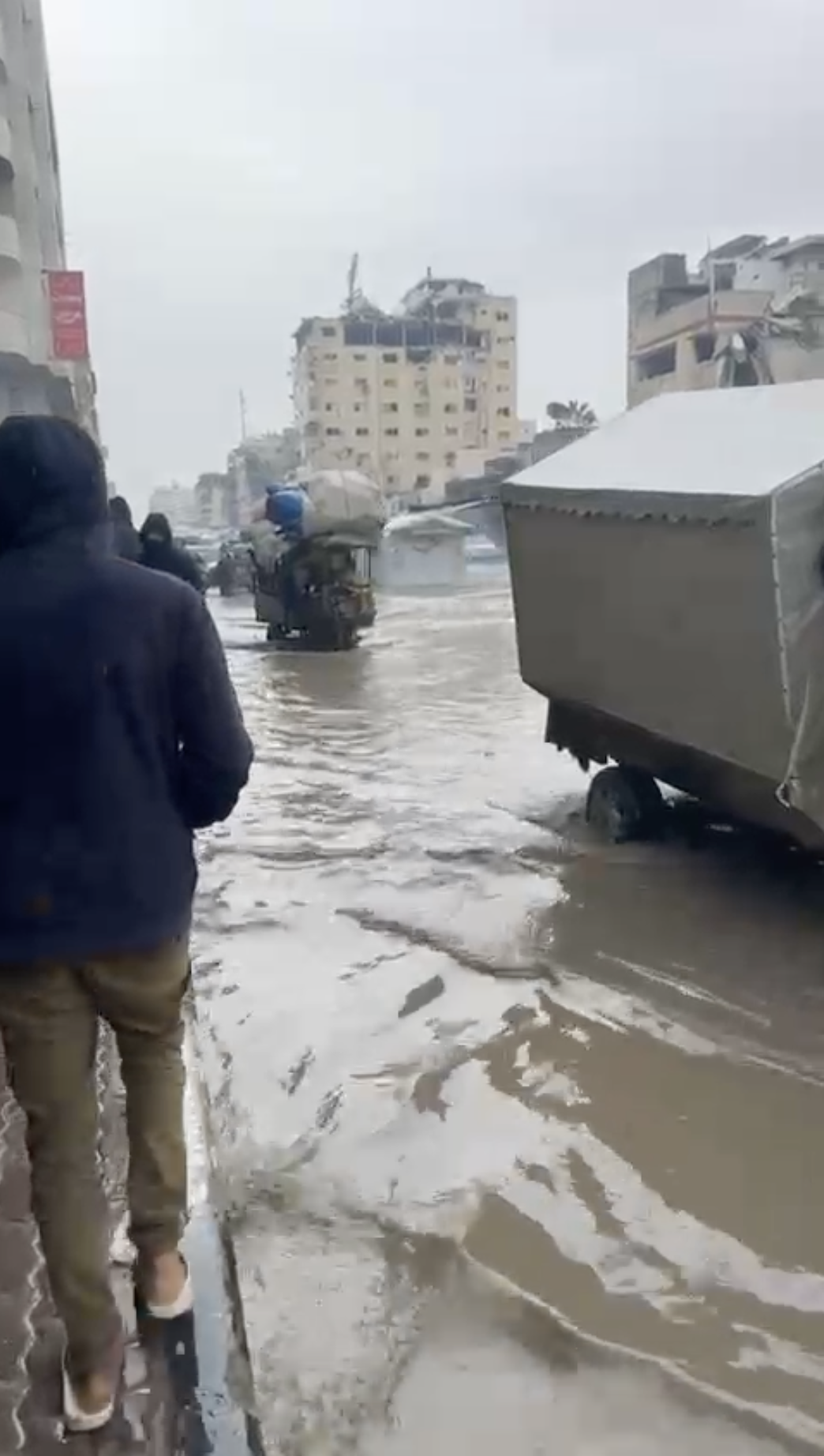 Flooding in Gaza Disrupts Aid Delivery as Light Rain Overwhelms Fragile Infrastructure