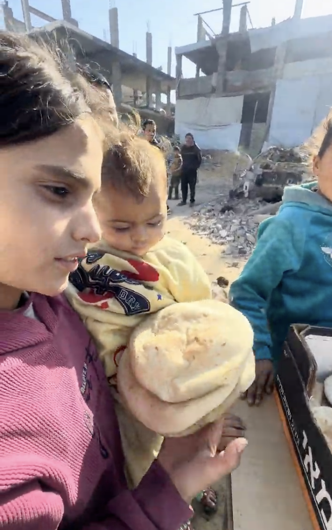 Supporting Families With Food Aid in Gaza