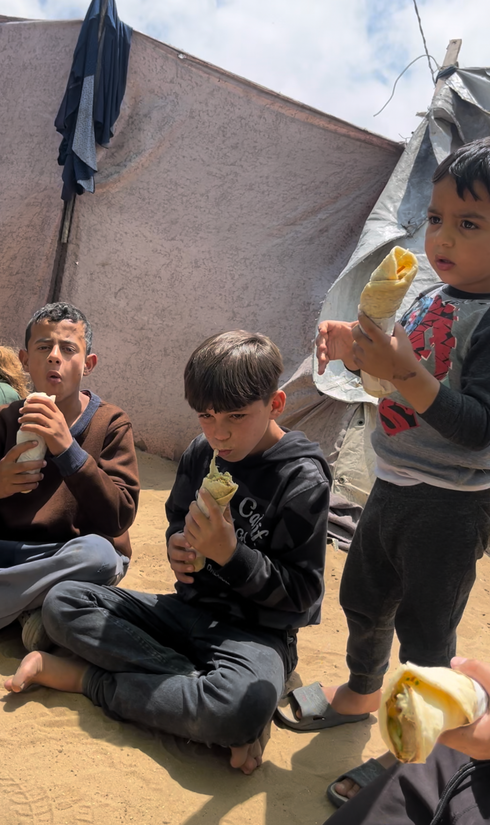 Food Aid Reaches Families in Gaza Amid Growing Hunger Crisis