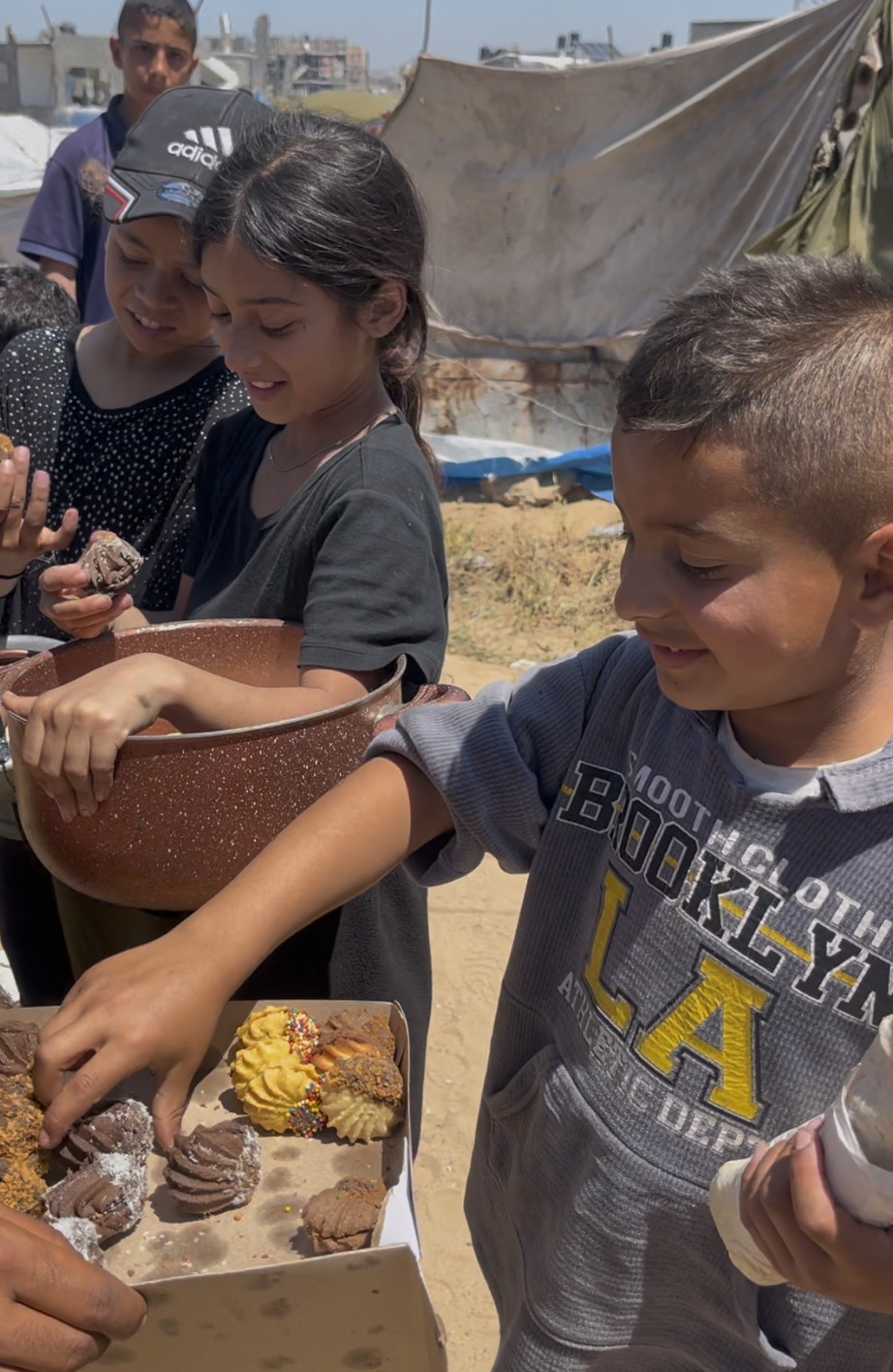 A Taste of Sweetness After Months of Hunger: Gaza’s Children Experience a Forgotten Joy