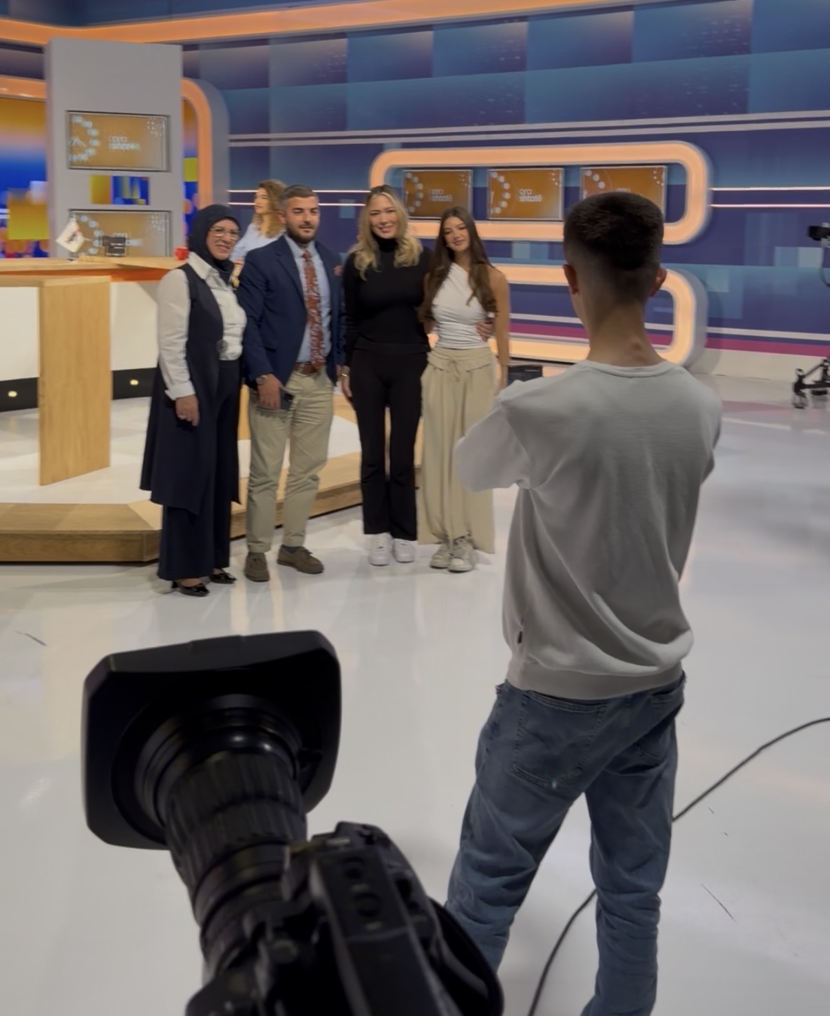 Australian Influencer Lily Jay Appears on National TV in Kosovo: Her Islamic Journey & Humanitarian Mission