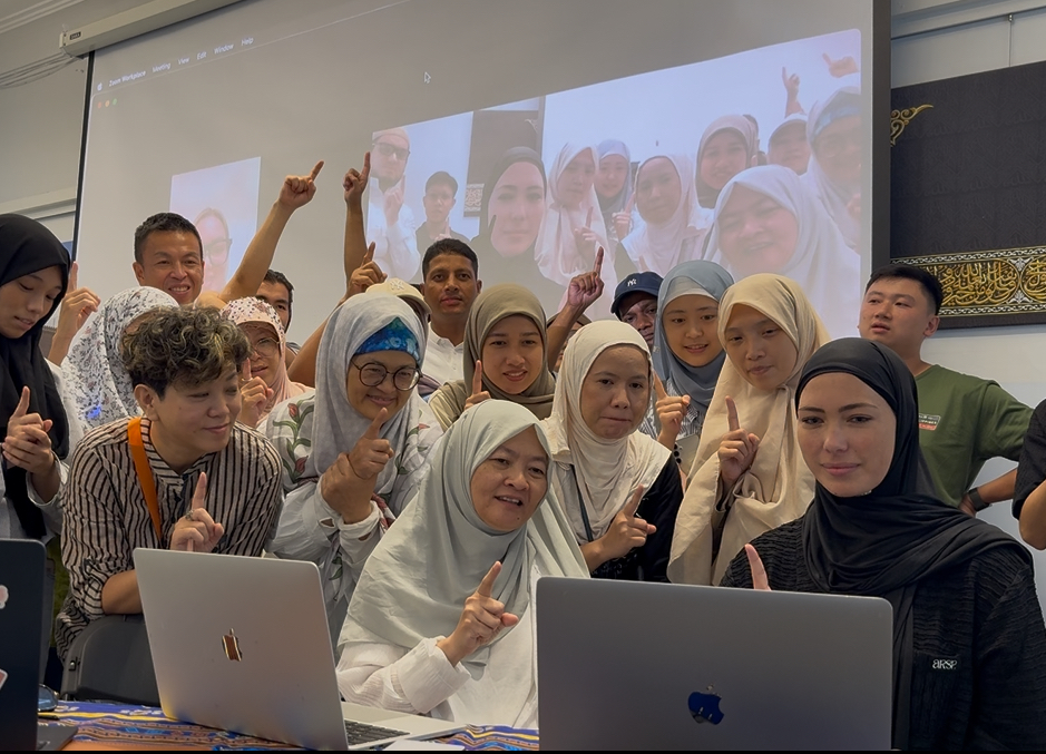 Islam Is Rising in the UK: A Powerful Shahada Moment